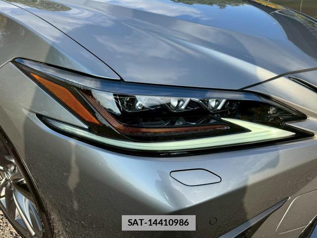 Lexus ES 2020-09 7794338-10