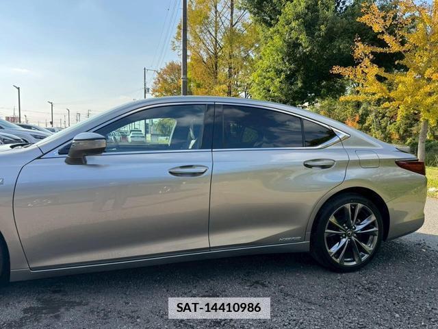 Lexus ES 2020-09 7794338-12