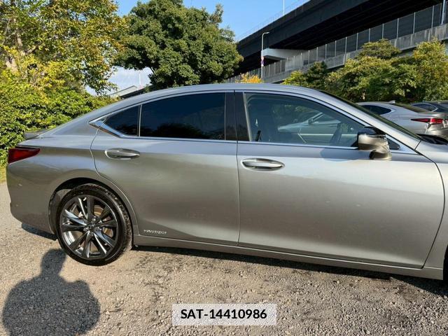 Lexus ES 2020-09 7794338-16