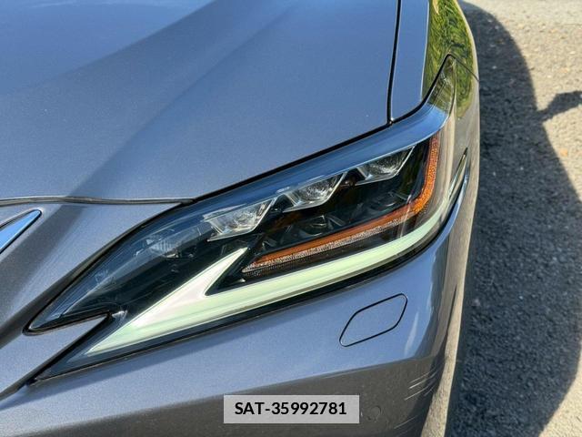 Lexus ES 2019-10 7794342-5