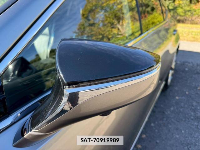 Lexus ES 2019-01 7794345-6