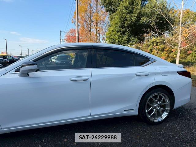Lexus ES 2020-11 7794348-9