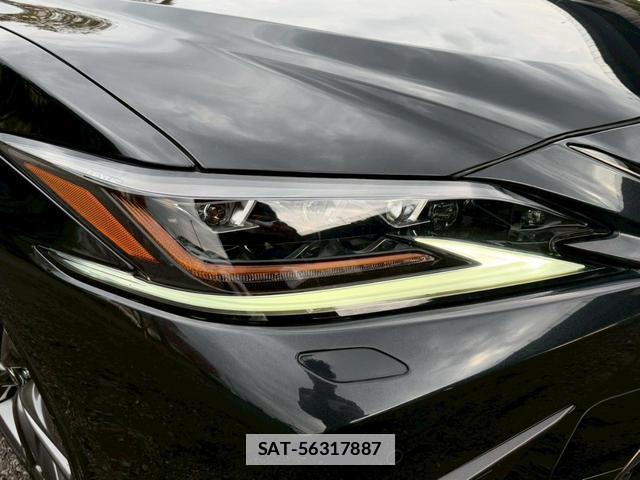Lexus ES 2020-08 7794349-11