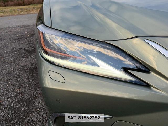 Lexus ES 2020-07 7794353-12