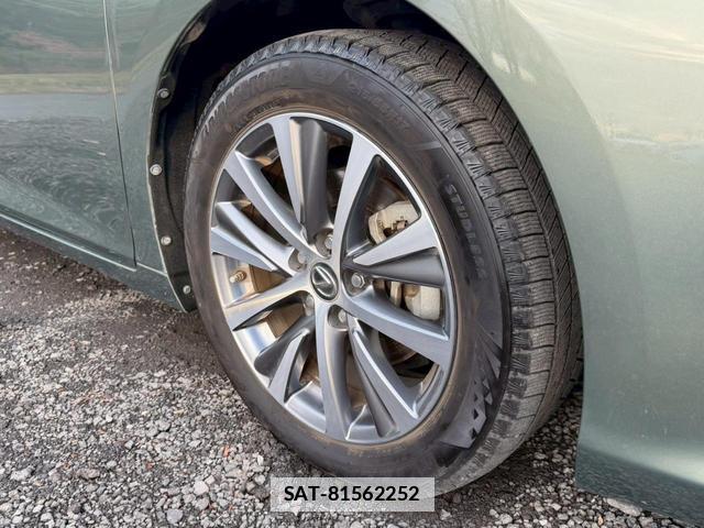 Lexus ES 2020-07 7794353-14