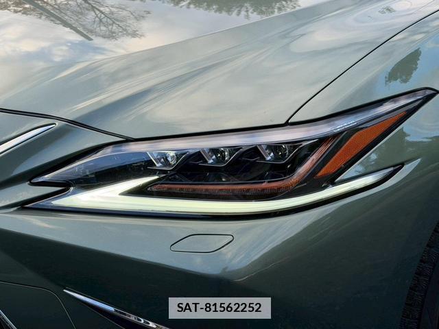 Lexus ES 2020-07 7794353-16