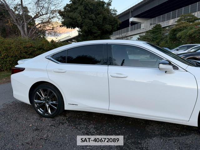 Lexus ES 2020-02 7794356-1