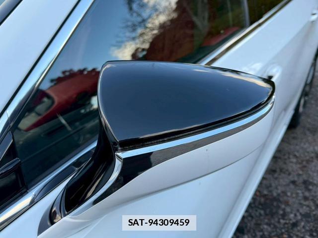 Lexus ES 2019-02 7794357-12