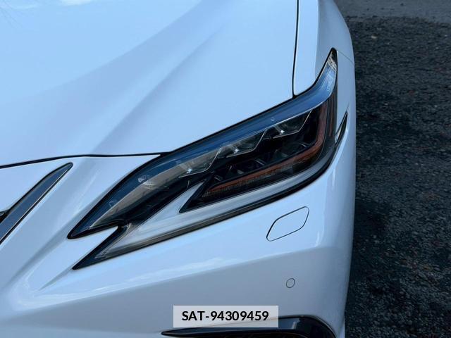 Lexus ES 2019-02 7794357-3