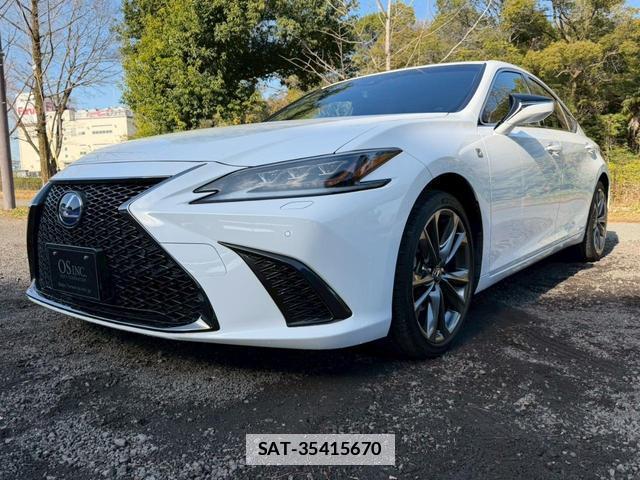 Lexus ES 2019-12 7794359-12
