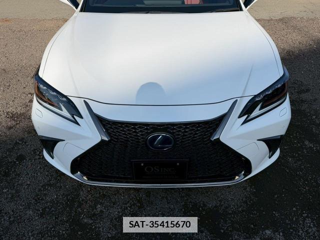 Lexus ES 2019-12 7794359-16