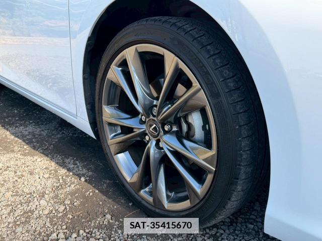 Lexus ES 2019-12 7794359-5