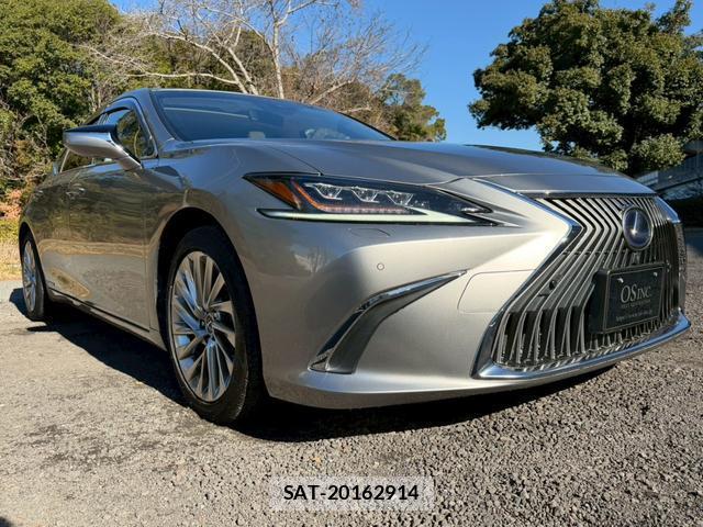 Lexus ES 2018-12 7794364-11
