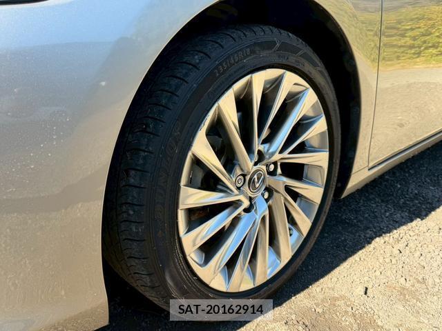 Lexus ES 2018-12 7794364-2