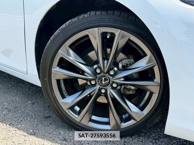 Lexus ES 2019-04 7794382-12