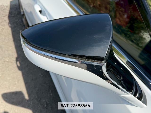 Lexus ES 2019-04 7794382-15
