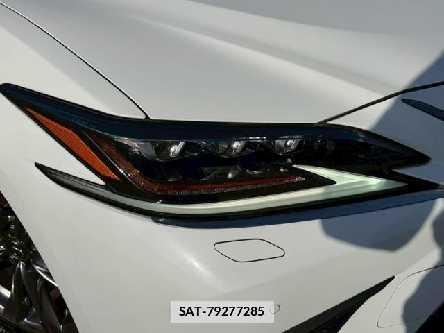 Lexus ES 2019-09 7794384-11