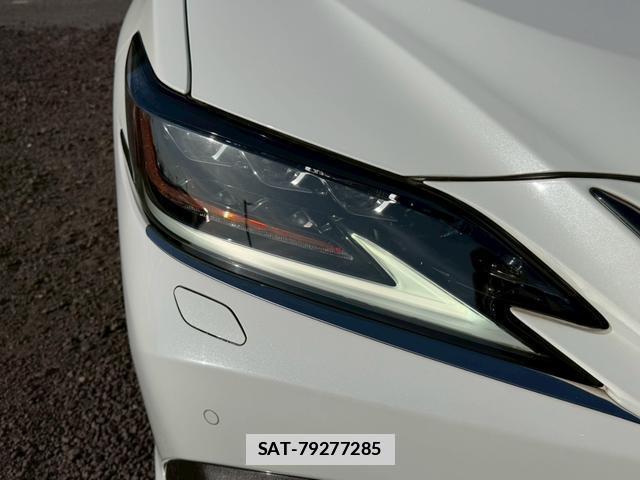 Lexus ES 2019-09 7794384-12