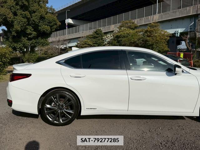 Lexus ES 2019-09 7794384-16