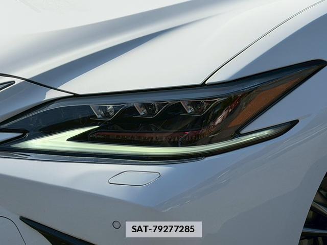 Lexus ES 2019-09 7794384-4