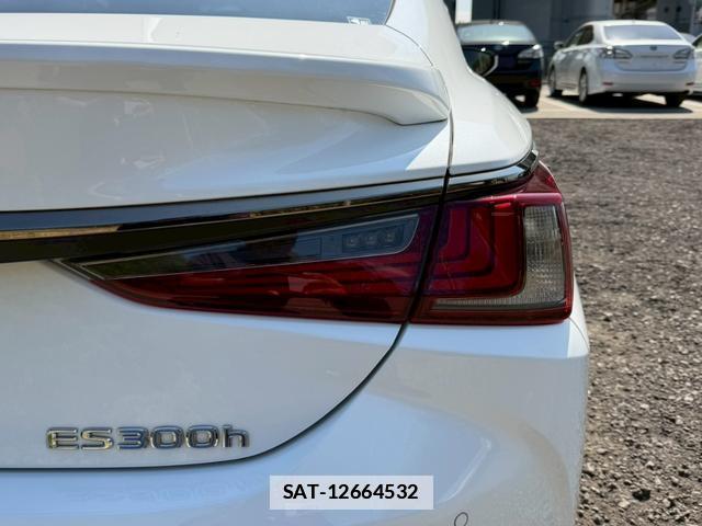 Lexus ES 2020-12 7794388-1