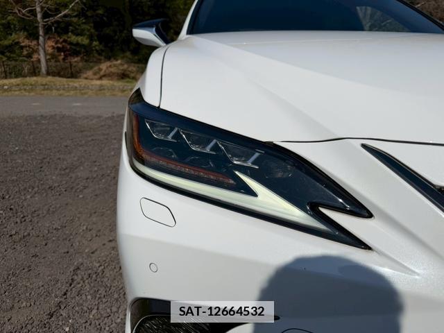 Lexus ES 2020-12 7794388-9