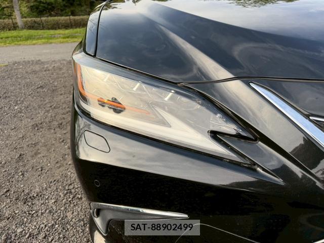 Lexus ES 2018-12 7794407-10