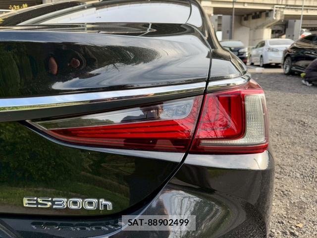 Lexus ES 2018-12 7794407-2