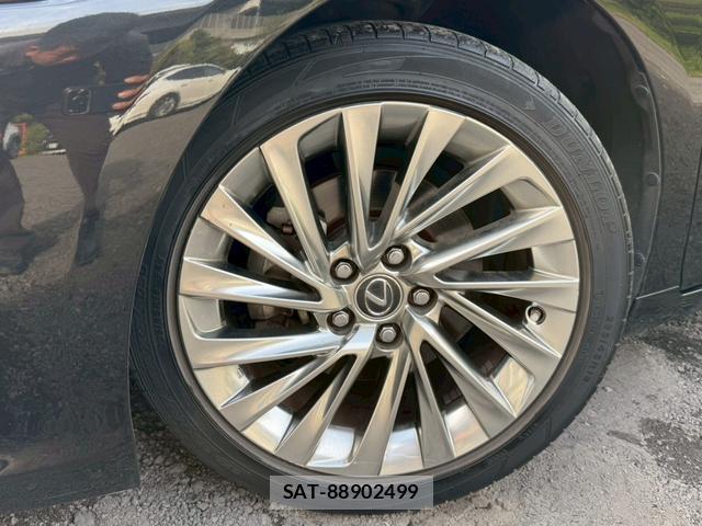 Lexus ES 2018-12 7794407-7