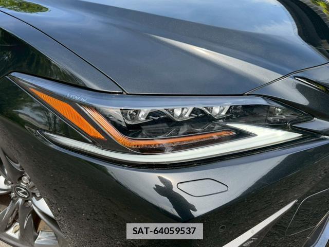 Lexus ES 2021-01 7794414-13