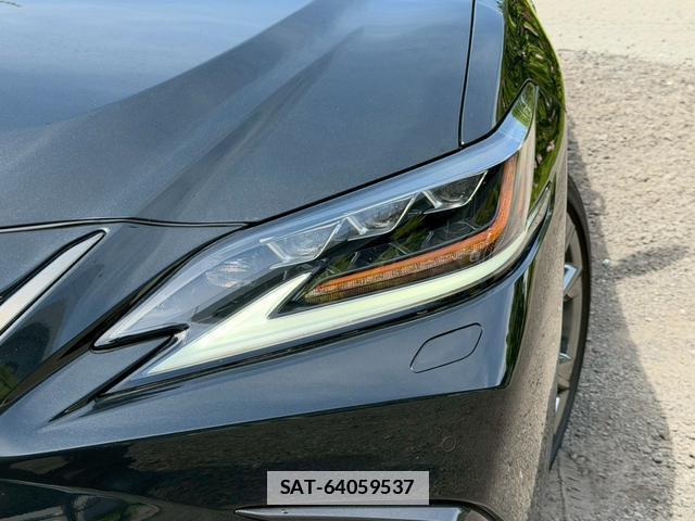 Lexus ES 2021-01 7794414-3