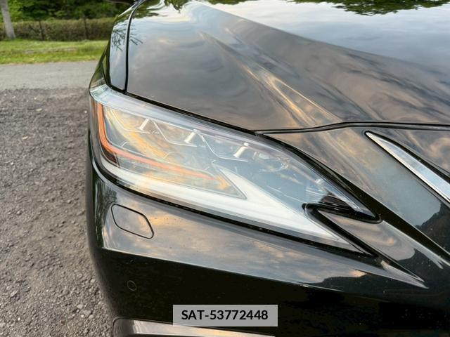 Lexus ES 2019-02 7794419-10
