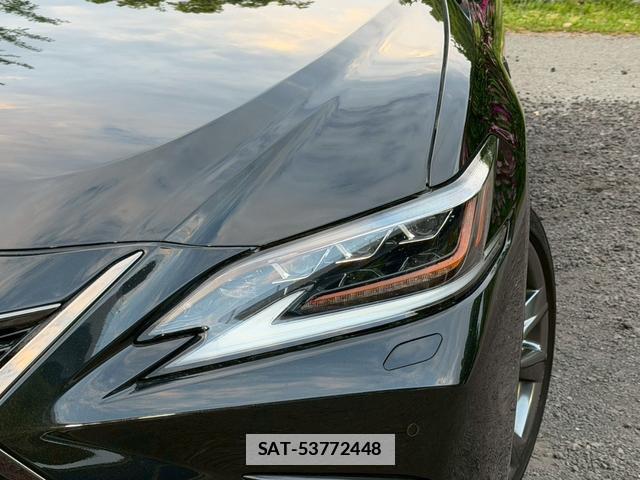 Lexus ES 2019-02 7794419-3