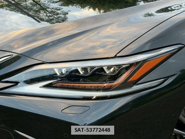 Lexus ES 2019-02 7794419-4