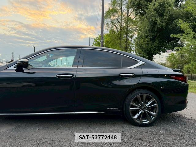 Lexus ES 2019-02 7794419-9