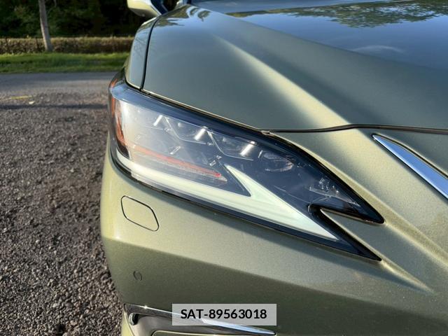Lexus ES 2019-04 7794421-10