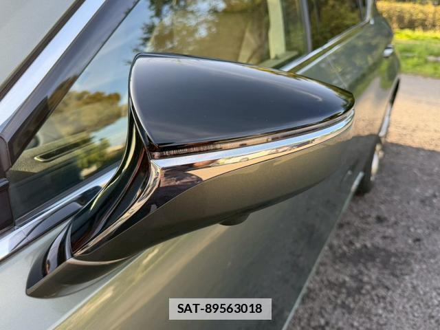 Lexus ES 2019-04 7794421-8