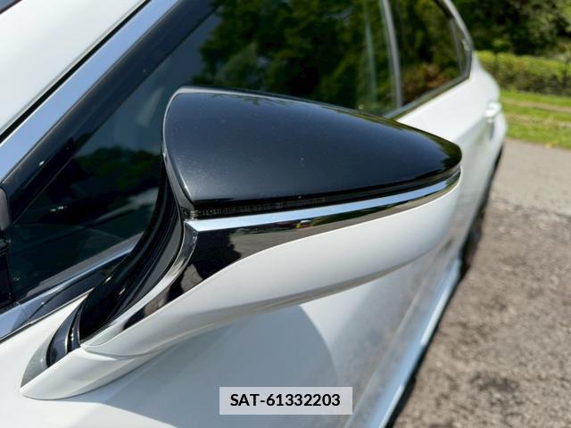 Lexus ES 2019-03 7794422-2