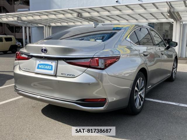 Lexus ES 2019-04 7795461-2