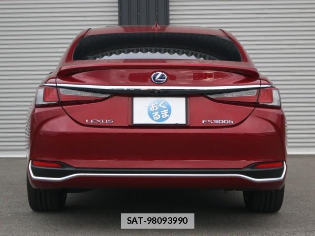 Lexus ES 2021-10 7796338-1