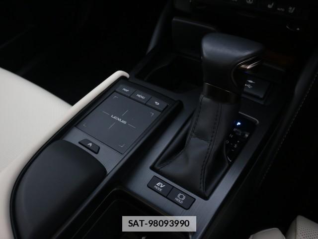 Lexus ES 2021-10 7796338-15