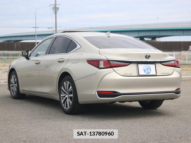 Lexus ES 2019-07 7796364-14