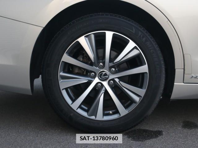 Lexus ES 2019-07 7796364-19