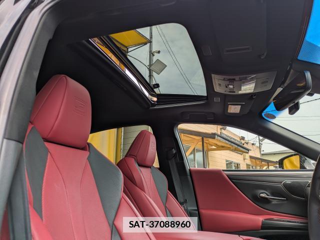 Lexus ES 2019-04 7798700-11