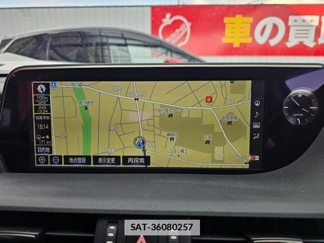 Lexus ES 2019-02 7800792-18