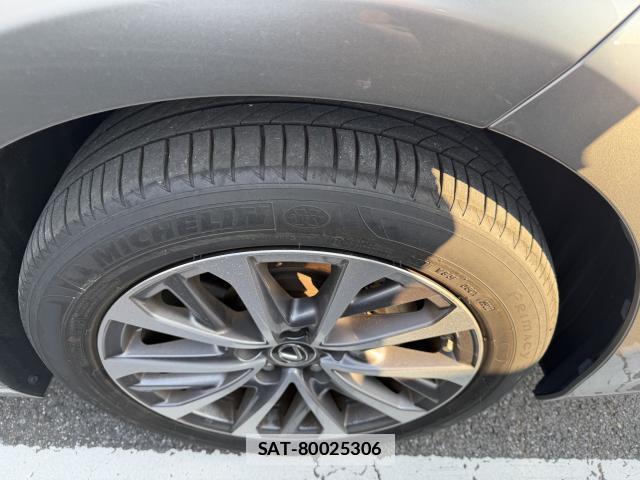 Lexus ES 2022-11 7804033-10