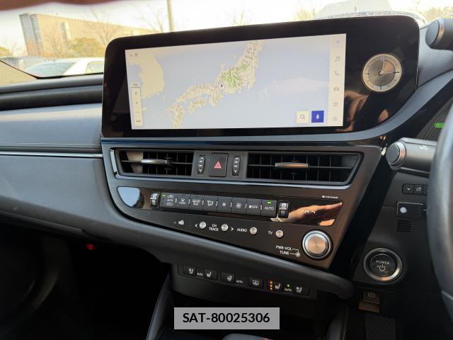 Lexus ES 2022-11 7804033-14