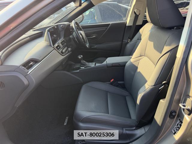 Lexus ES 2022-11 7804033-18