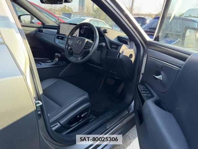 Lexus ES 2022-11 7804033-2