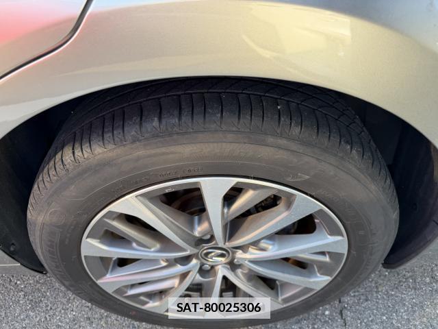 Lexus ES 2022-11 7804033-9
